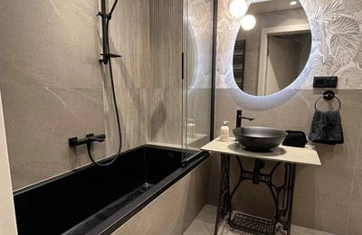 Location d’un appartement élégant de 3 pièces avec jardin privé, 54 m², Zwierzyniec, Cracovie, Pologne